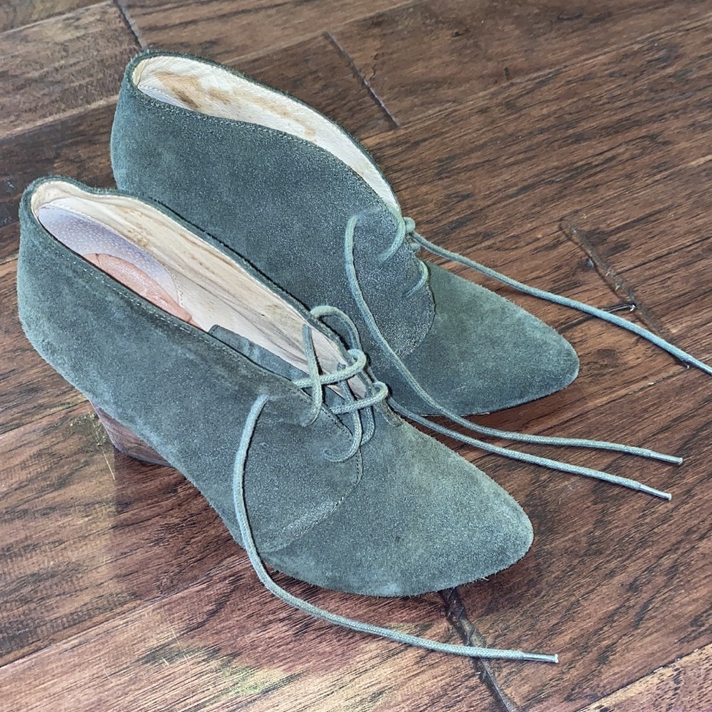 Matt Bernson chunky wedge heel army green suede ankle boots heels laces shoe 8.5 - Picture 4 of 13